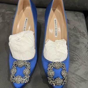 Manolo Blahnik hangisi blue 37.5